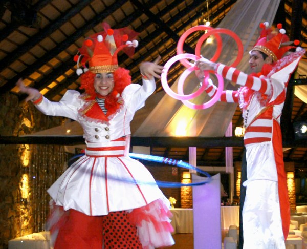 Arlequines venecianos en Zancos con Malabares