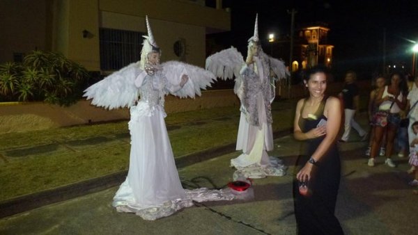 elfos estatuas vivientes noche blanca de la floresta